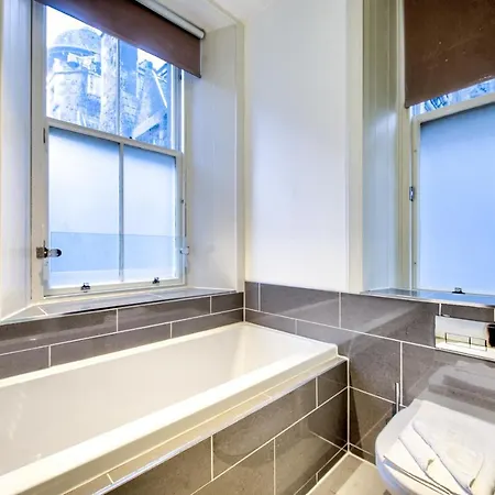 Sumptuous 2Br Apt Next To Edinburgh Castle! Esterno foto